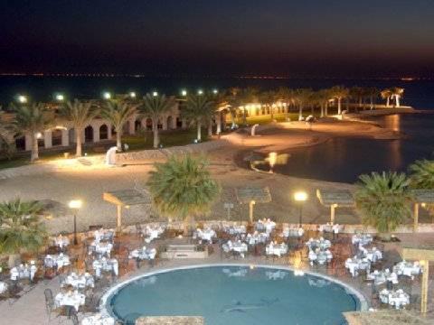 Mena Half Moon